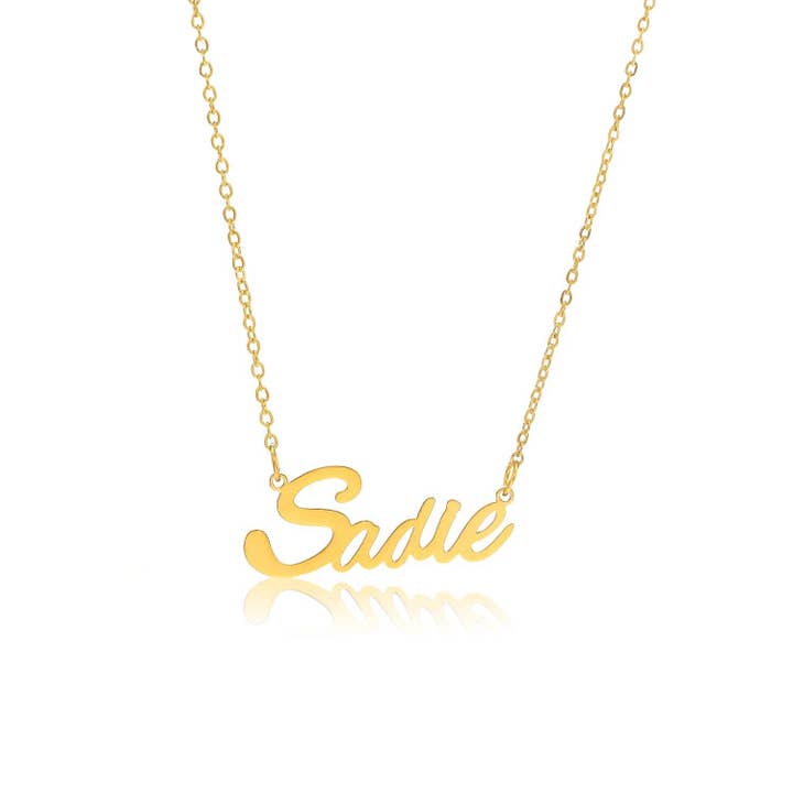 Collier Sadie Name pour la vente par Zotair