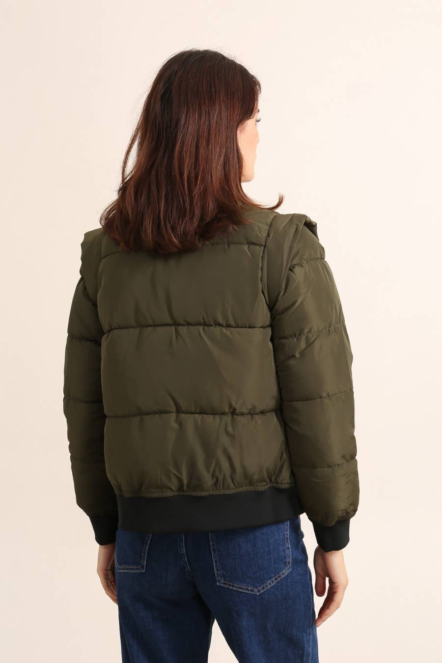 Attrait Paris – wholesale Dunjacka - Dam – Kort bomberjacka med axelvadd och knappstängning3