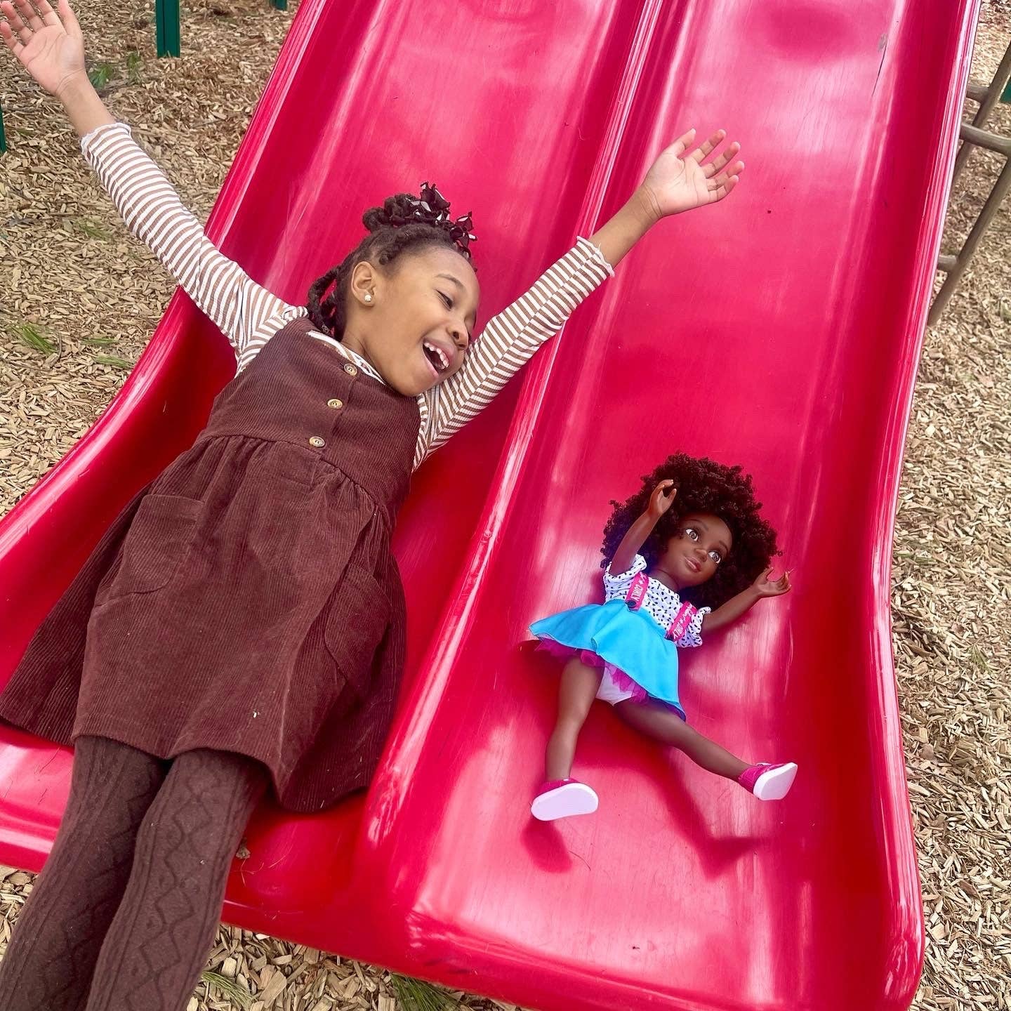 Beautiful Curly Me - Vendita all'ingrosso Bambola - Bambini - Bella Curly Me Bella – Bambola da 18 pollici con capelli ricci naturali5