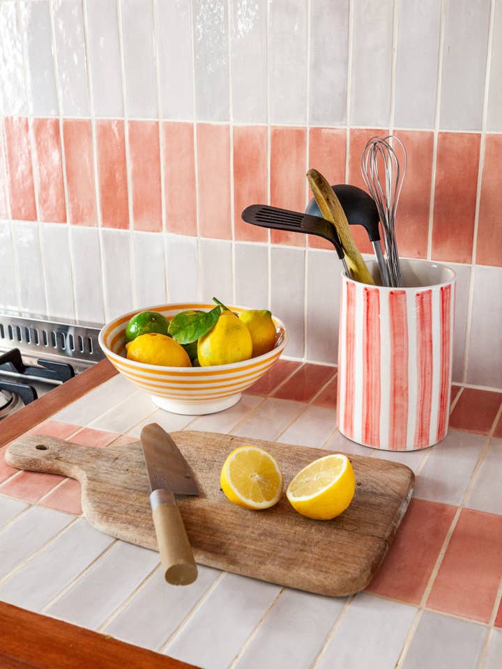 Rosa randigt redskapskrus för wholesale av Marobali