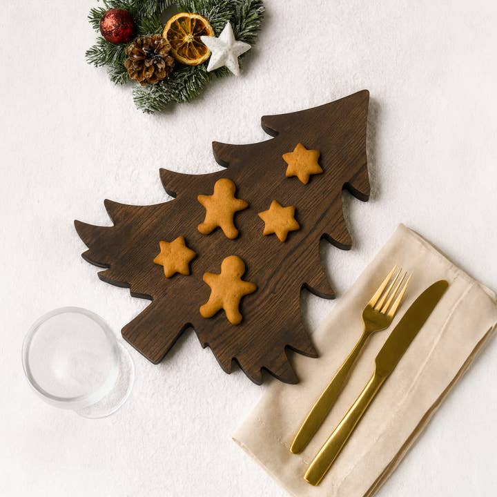 Christmas Tree-Shaped Cutting Board, Practical Holiday Gift for wholesale by PromiDesign
