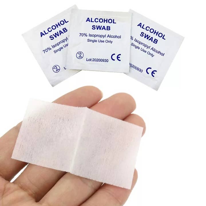 Alcohol Pad 75% Alcohol Individually Packed  for wholesale by Trio Trading