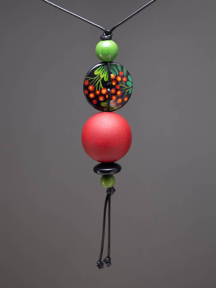 Black Viburnum Beaded Pendant for wholesale by Gannwood