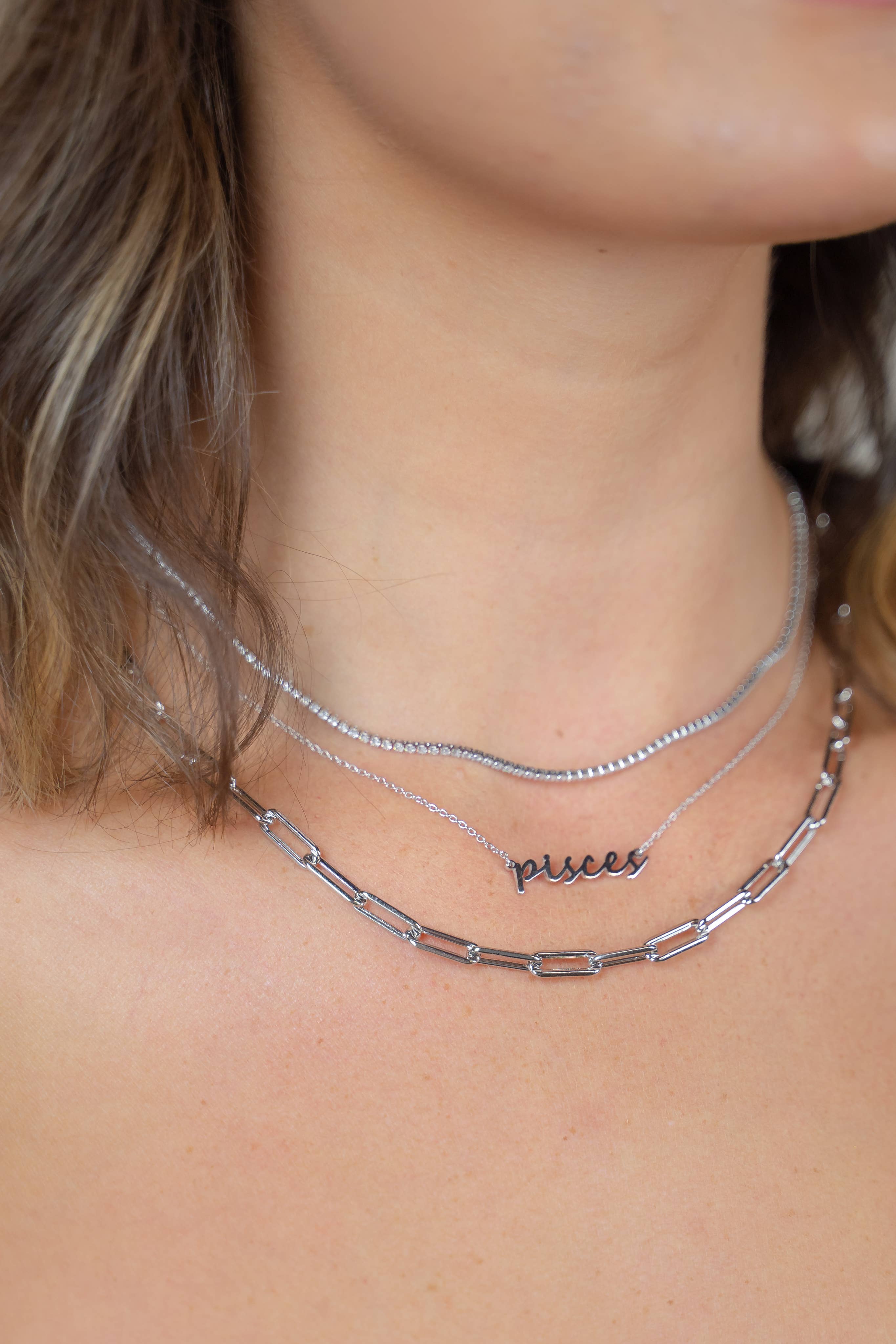 The Sis Kiss – wholesale Link & chain necklace – The Leo Chain (Essentials Collection)8