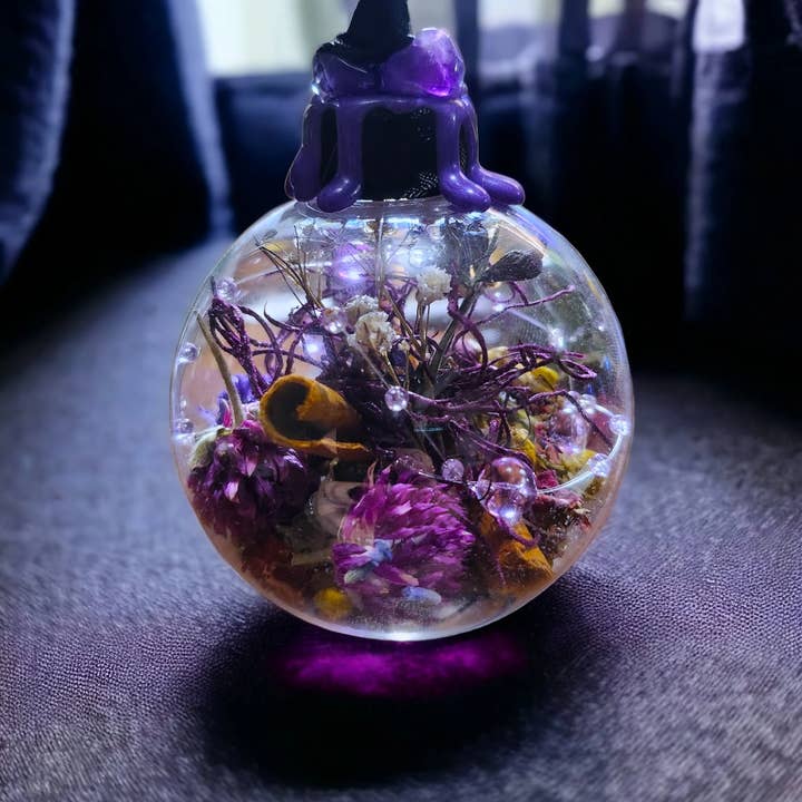 Bella's Magick Cauldron – wholesale Dekorativt bordsobjekt – Lugnande häxkula - 5 cm plast - Häxiga gåvor - Wicca2