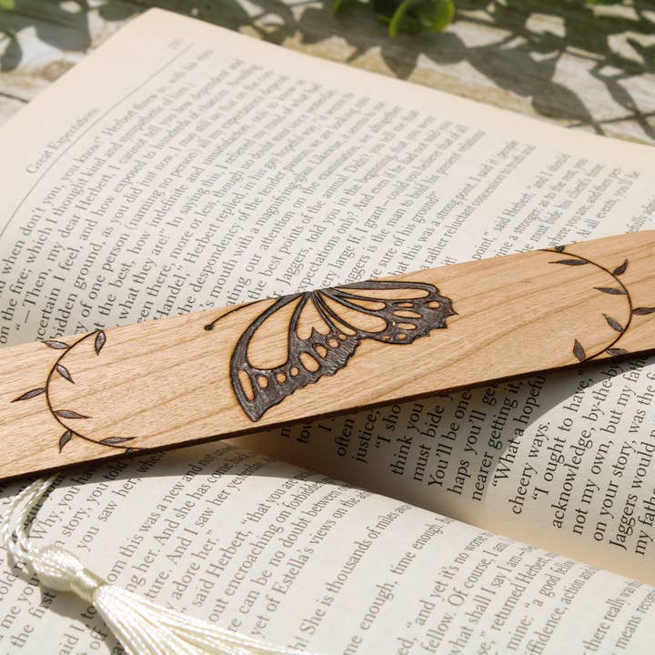 Northern Dreams Design - Vendita all'ingrosso Segnalibro - Segnalibro in legno farfalla