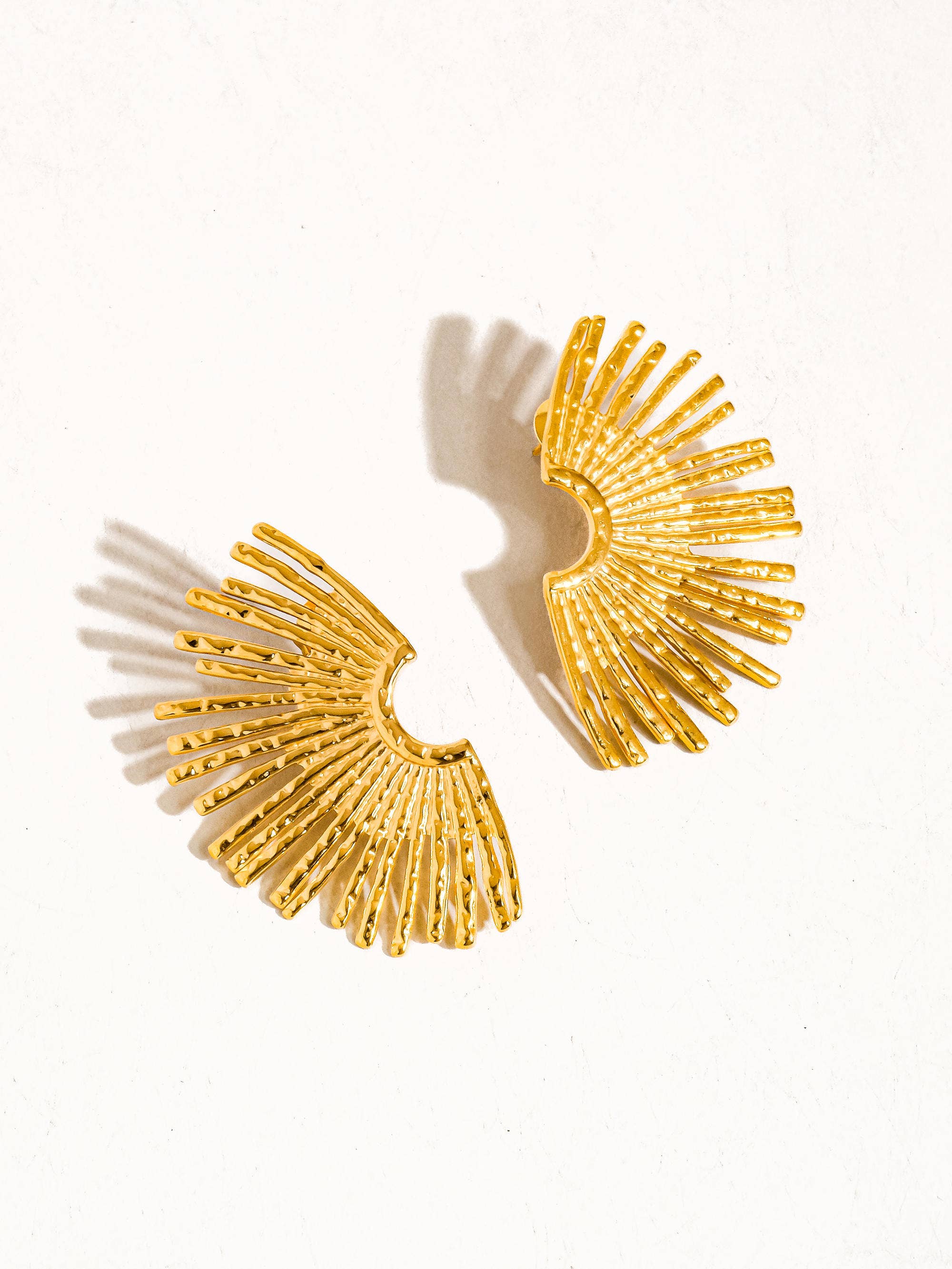 Bisous 18K Gold Non-Tarnish Sunburst Earring for wholesale on Faire3