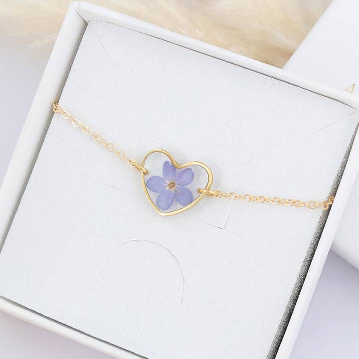 OPHELIA heart bracelet with real dried forget-me-nots for wholesale by Allie and Posie