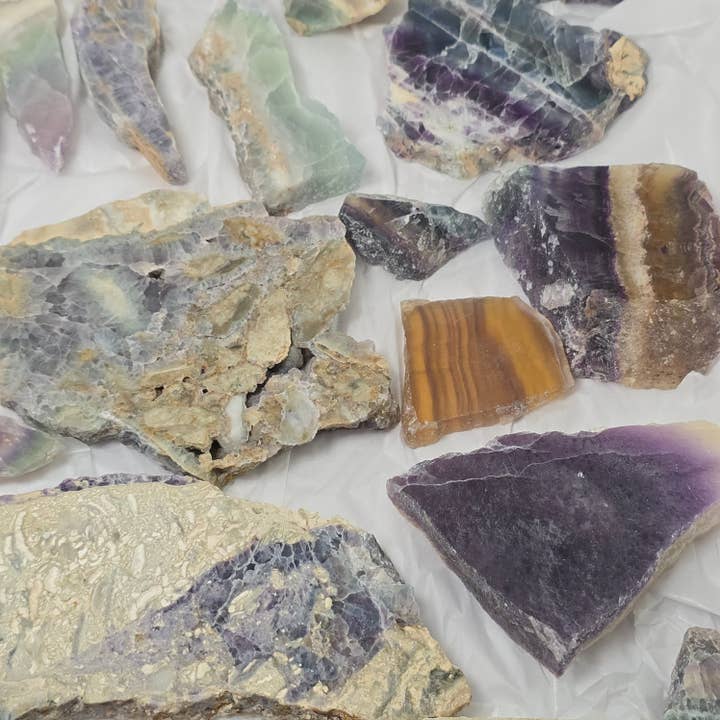 19pcs Fluorite Slabs ~ Crystal Shop ~ Minerals & Rocks Bulk for wholesale by Aquamarine Daydream Wholesale