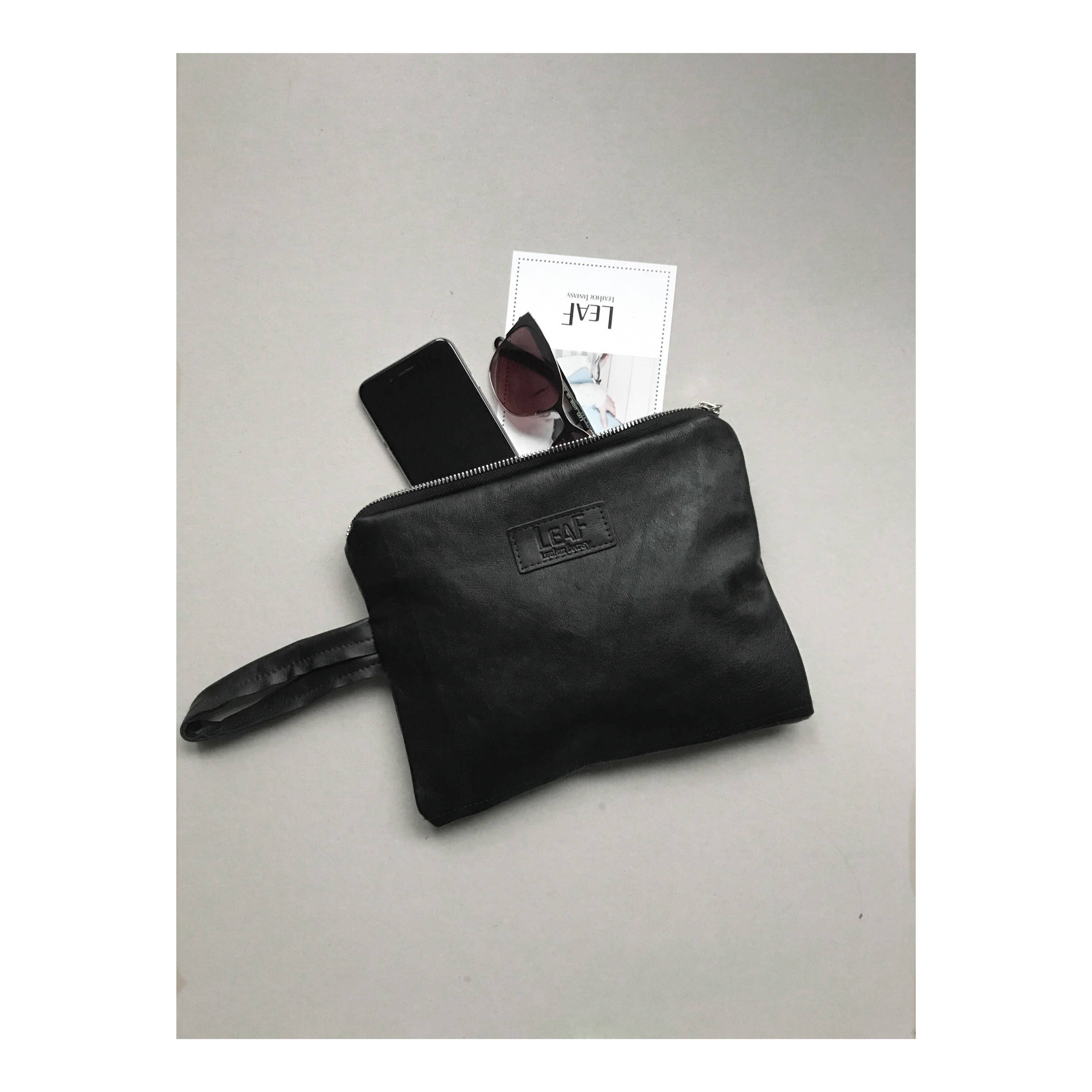 LeaF – wholesale Ryggsäck - Dam – Svart läderryggsäck tillverkad av återanvänt läder6