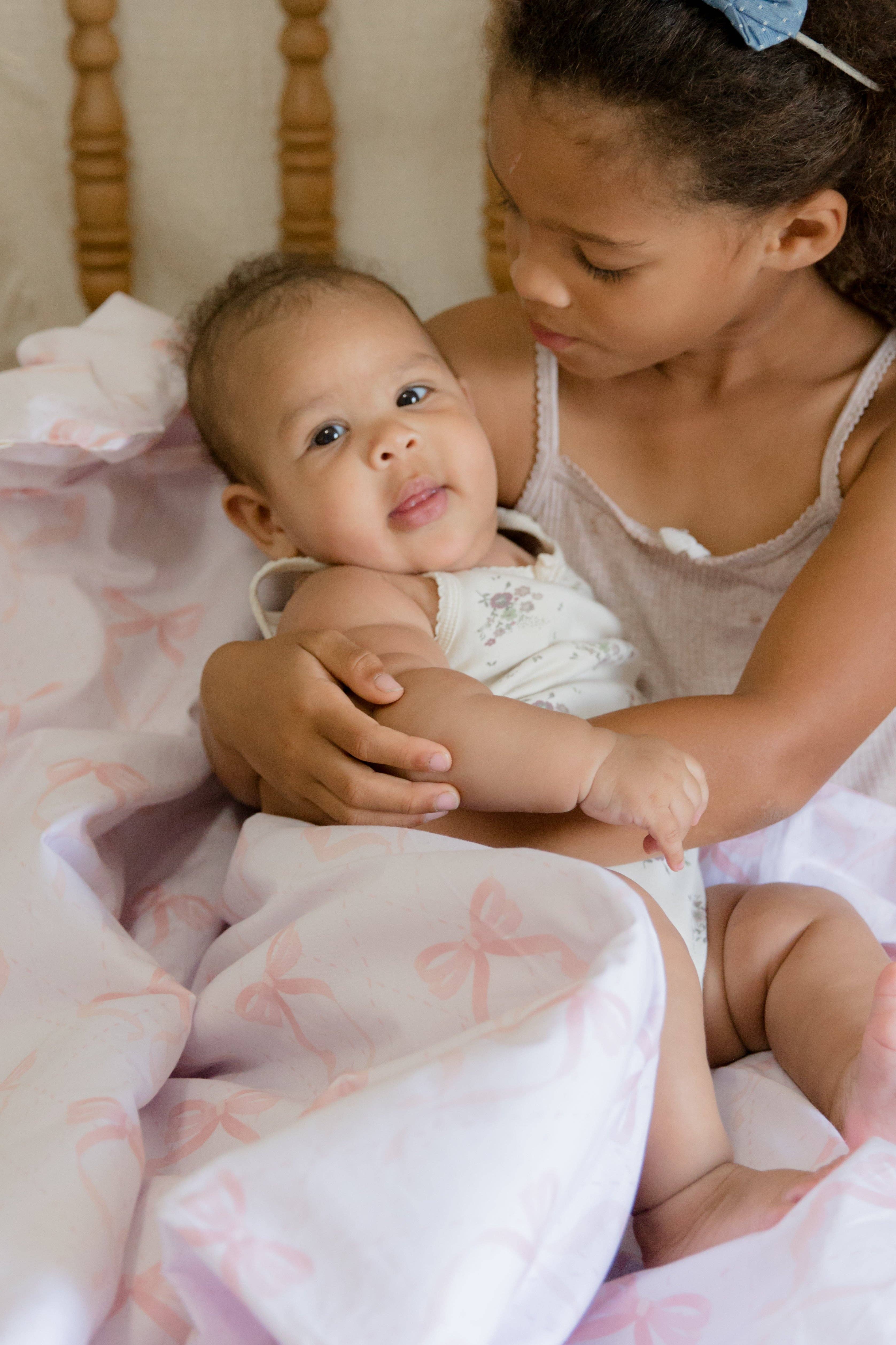 Little Mae and Co – wholesale Bedding blanket – Kids & Baby – Ribbon Crib Quilted Blanket2