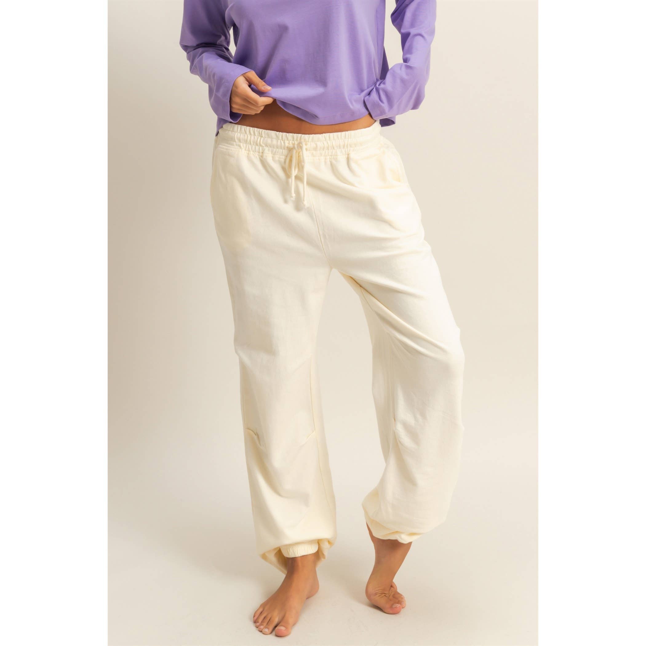 HYFVE - Venta al por mayor Pantalones de chándal/cómodos - Mujer - Pantalones de chándal plisados de cintura alta con cordón13