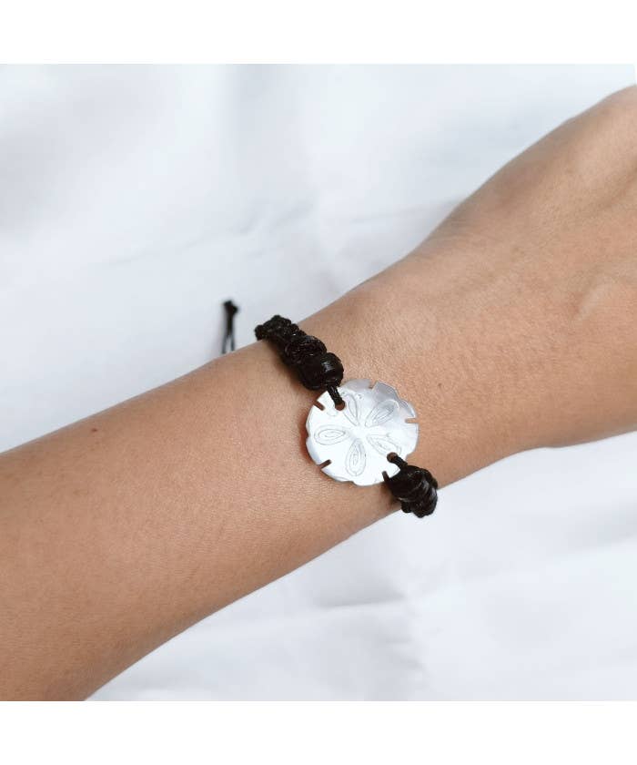 DK Hawaii - Wholesale Charm/Dangle Bracelet - Coastal Sand Dollar Pendant Coconut Bead Bracelet1