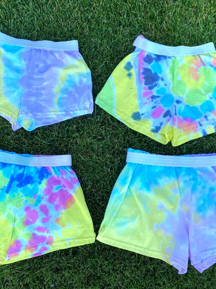 Soffe Shorts för wholesale av Just About Dyed