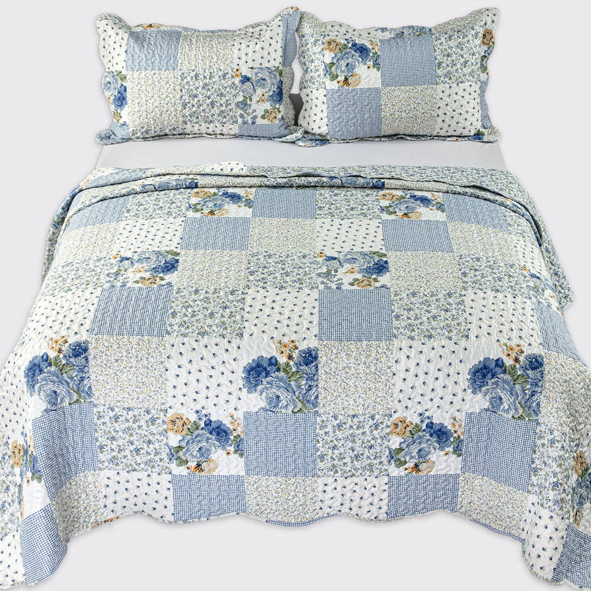 Forever England / Millie Mae – wholesale Quilt – Melissa Blue Patchwork Bedspread5