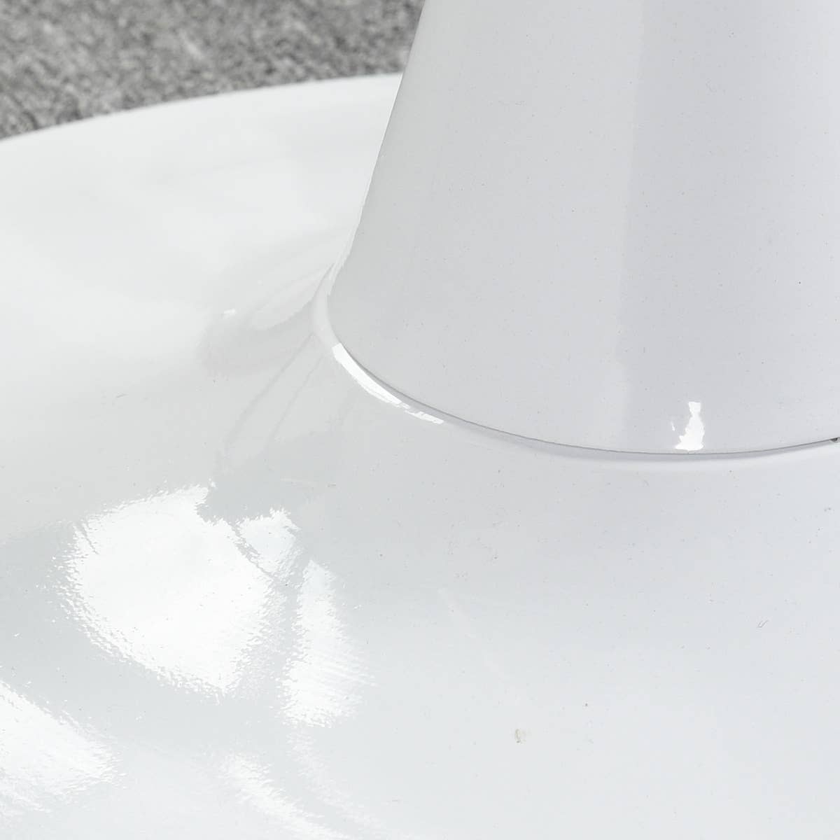 39F Inc. - Wholesale Side Table - 31.5'' Round Dining Table White/Black10