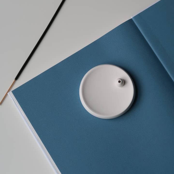 Jeune Home – wholesale Incense holder – Scandi Round Incense Holder3