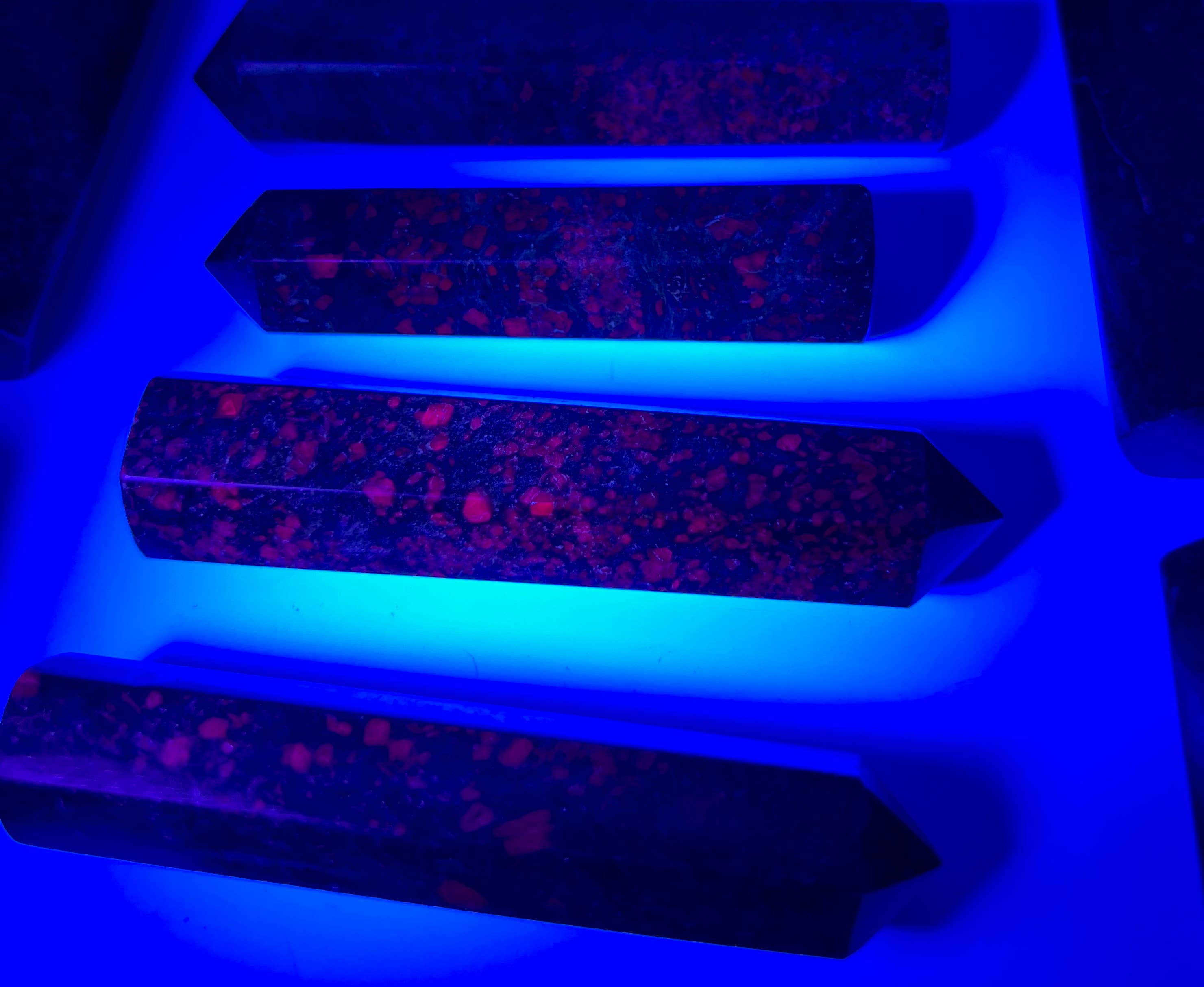 Raj Minerals Inc – wholesale Andlig sten/kristall – Rubin Fuchsit Torn - 1 kilo2