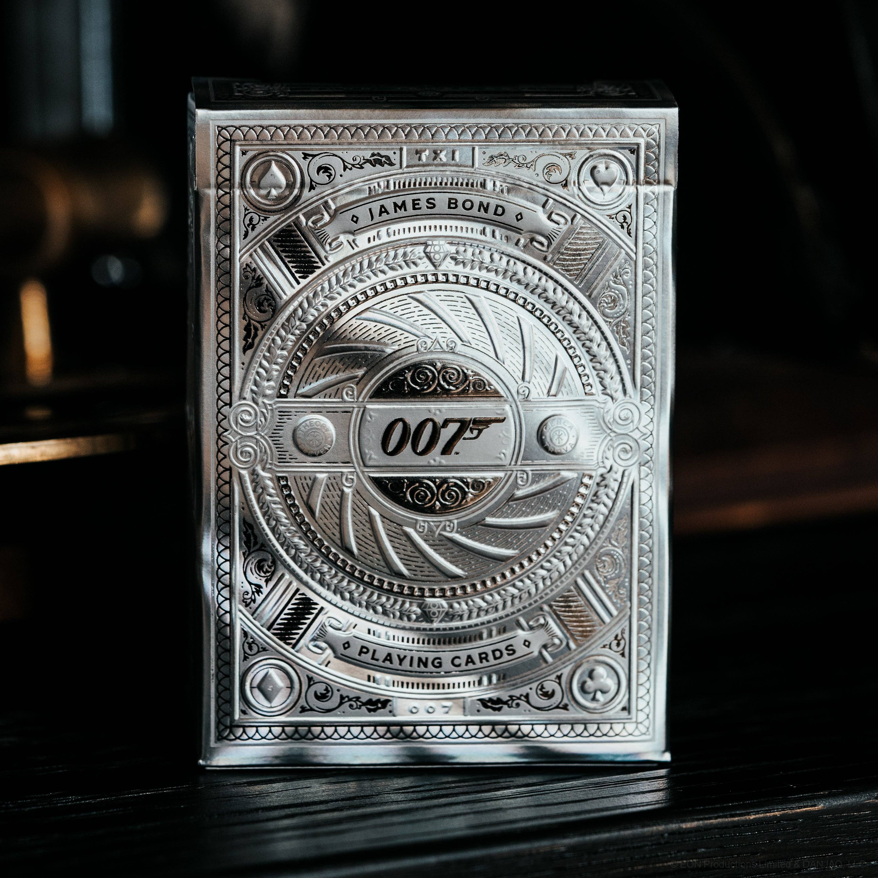 theory11 - Wholesale Playing Cards - James Bond Silver Edition0