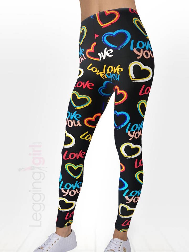 Lovable - Legging doux imprimé en forme de cœurs pour femmes pour la vente par LeggingGirl.com