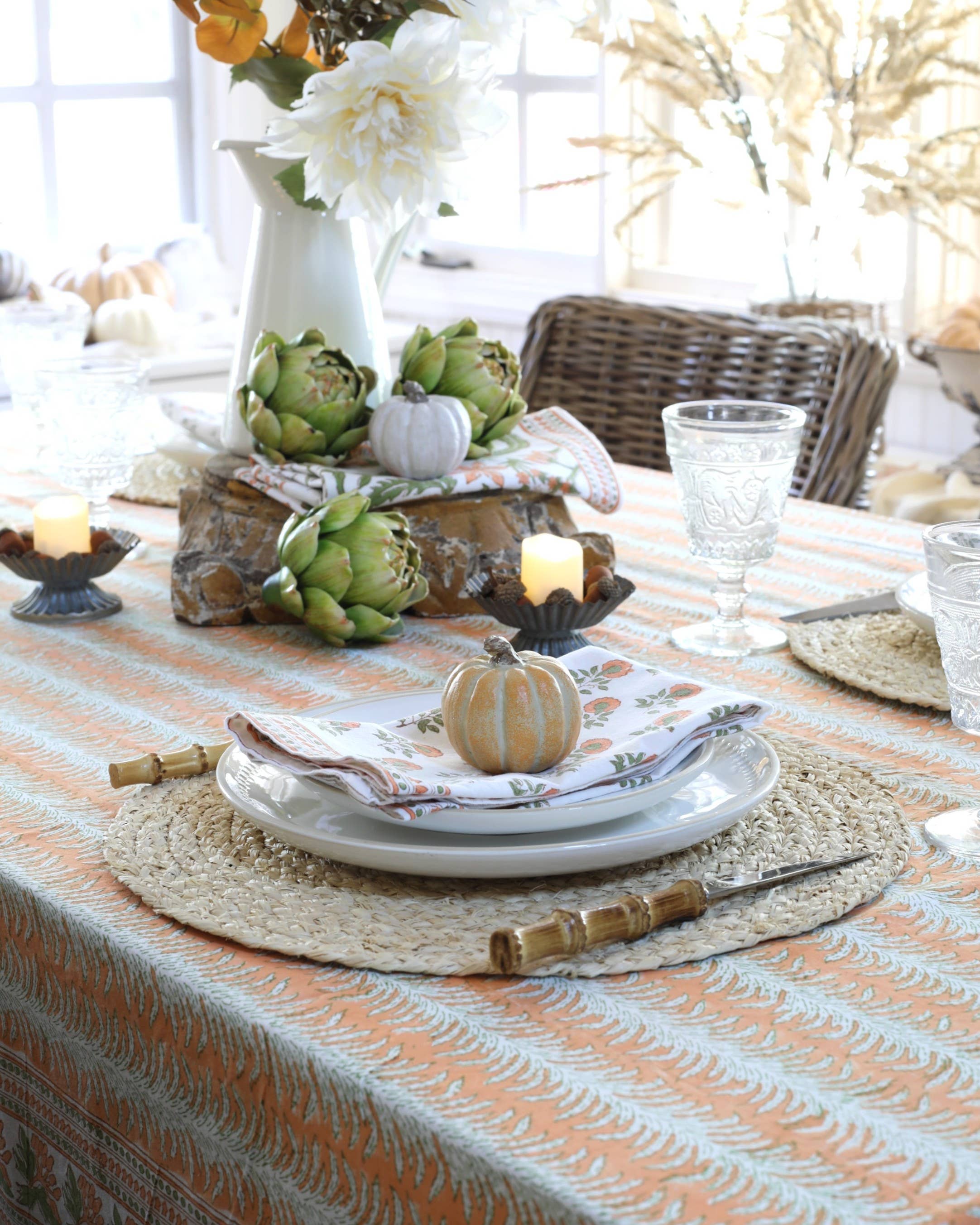 PACIFIC & ROSE TEXTILES - Wholesale Tablecloth - Tablecloth Tippit4