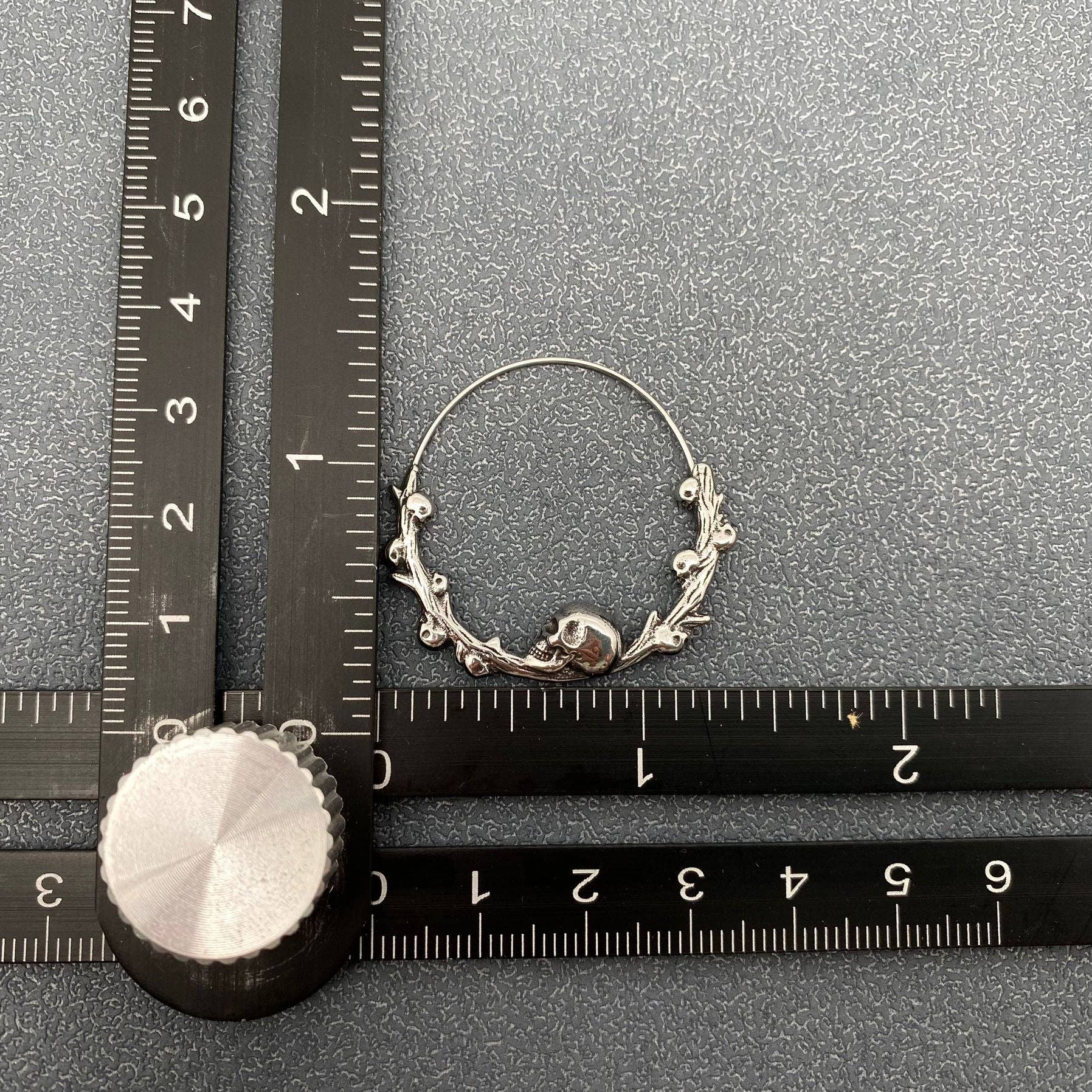 Mio Queena – wholesale Hoop-örhängen – Gothiska hoop-örhängen med skalle i rostfritt stål – GT3