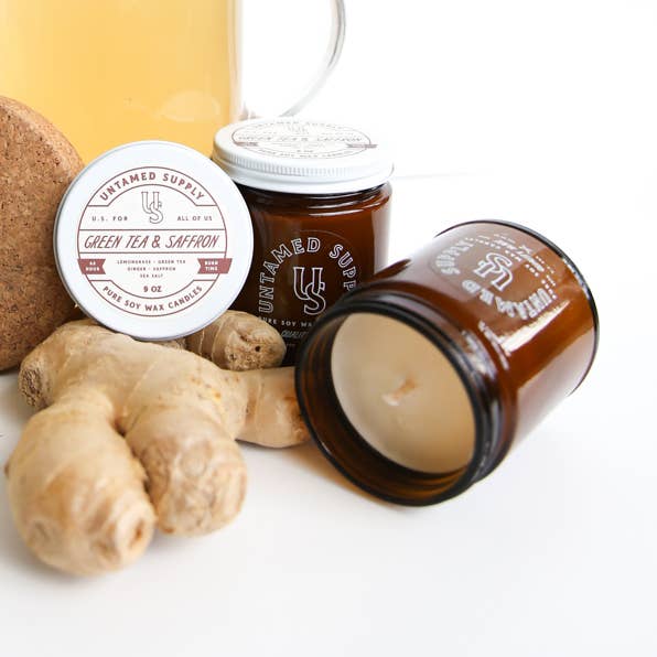 Bougie au thé vert et au safran pour la vente par Untamed Supply