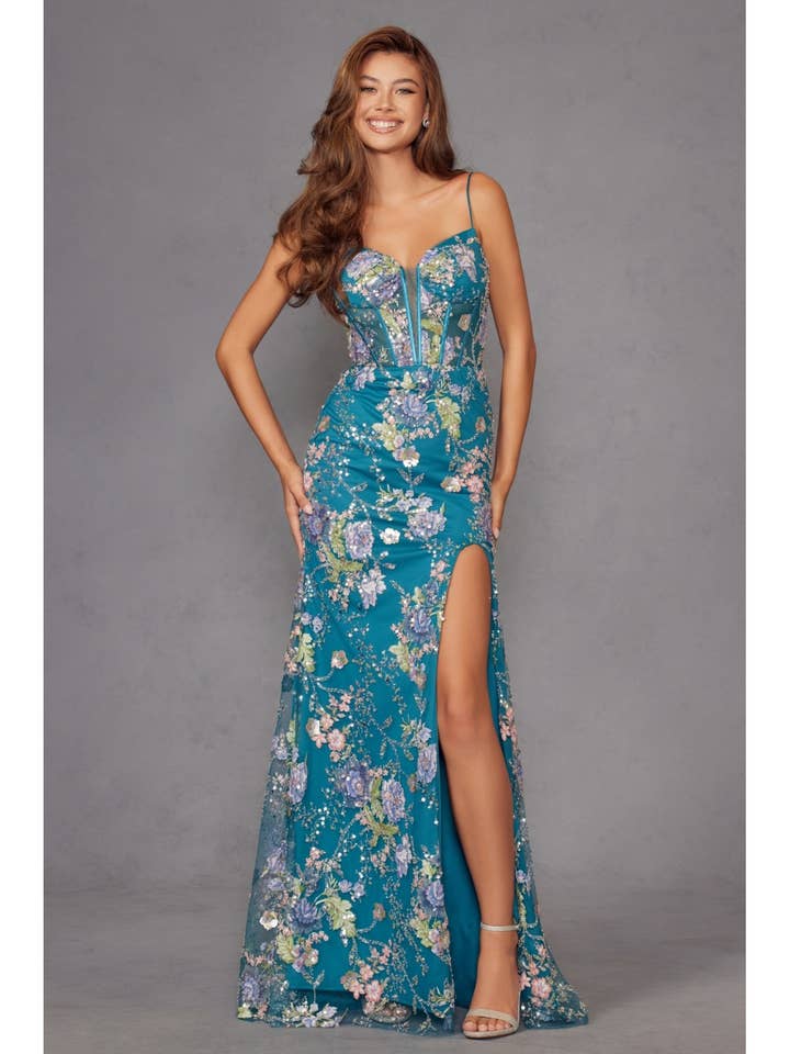 V-halslijn versierd met delicate mesh, JT2505A voor wholesale door Juliet