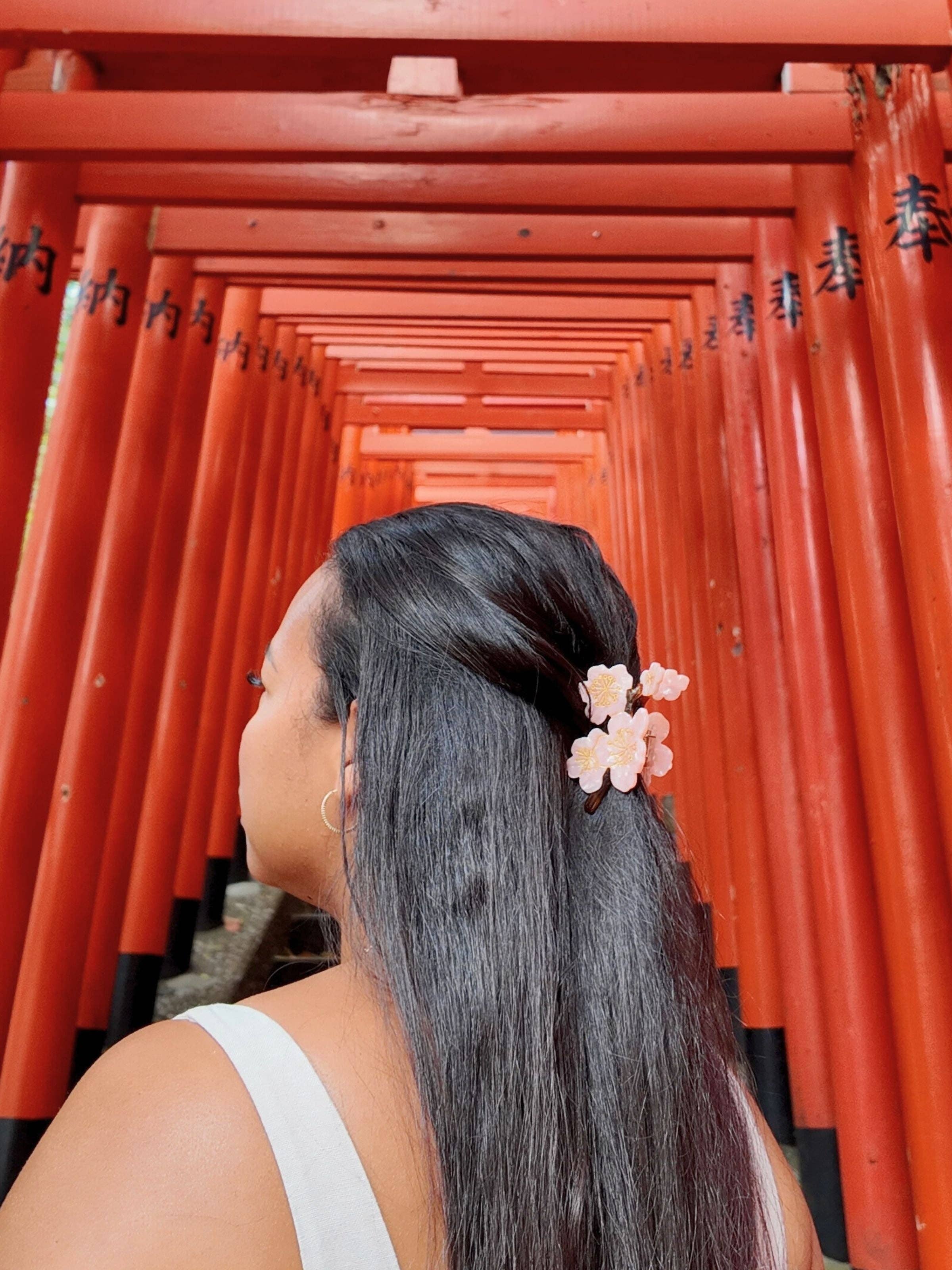 Solar Eclipse – wholesale Hair clip – Women’s – Hand-painted Cherry Blossom Flower Claw Hair Clip | Eco-Friendly6