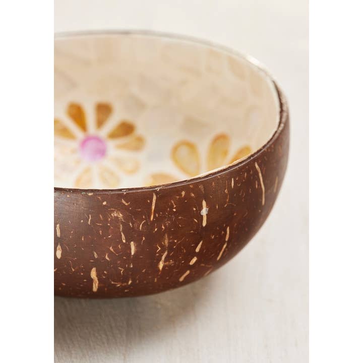 Namaste - Wholesale Decorative Plate/Dish/Bowl - Coconut Bowl, Shell Daisies2