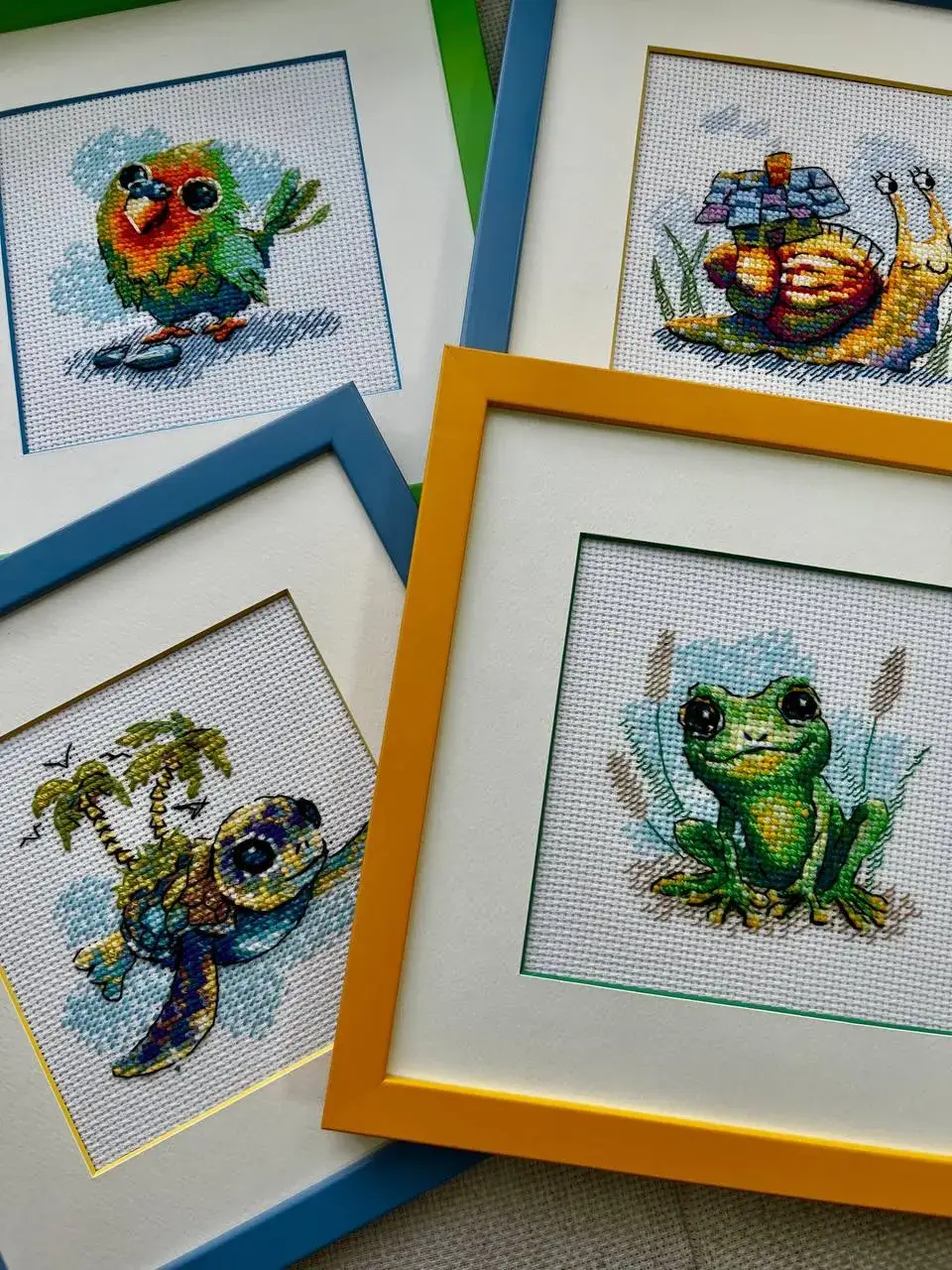 RIOLIS - Wholesale Embroidery/Cross Stitch Supplies - Cross Stitch Kit From Riolis 2284 Little Parrot4
