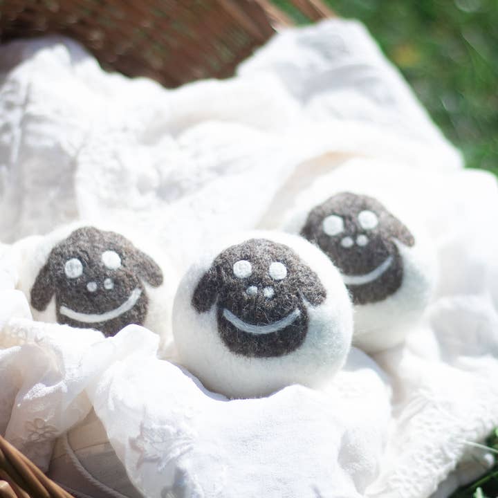 Friendsheep - Wholesale Dryer Balls - Sheep Eco Wool Dryer Balls - Set of 3