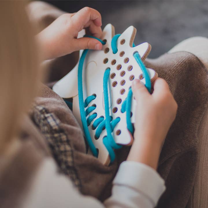 milin - Wholesale Wood Toy - Kids - Little Hedgehog, wooden lacing toy, montessori 2