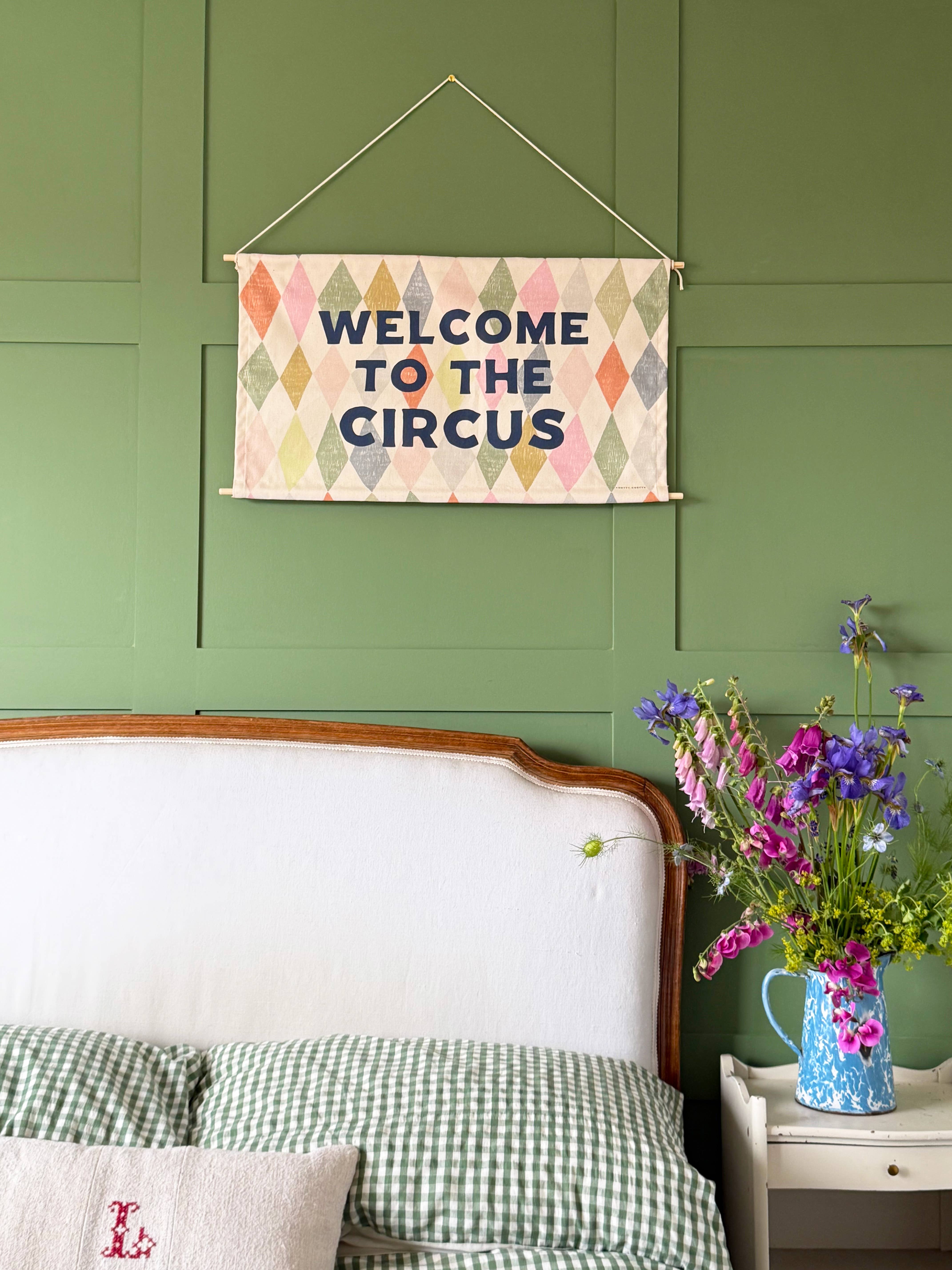 Knotty Knotty – wholesale Banner – Welcome To The Circus Printed Fabric Banner