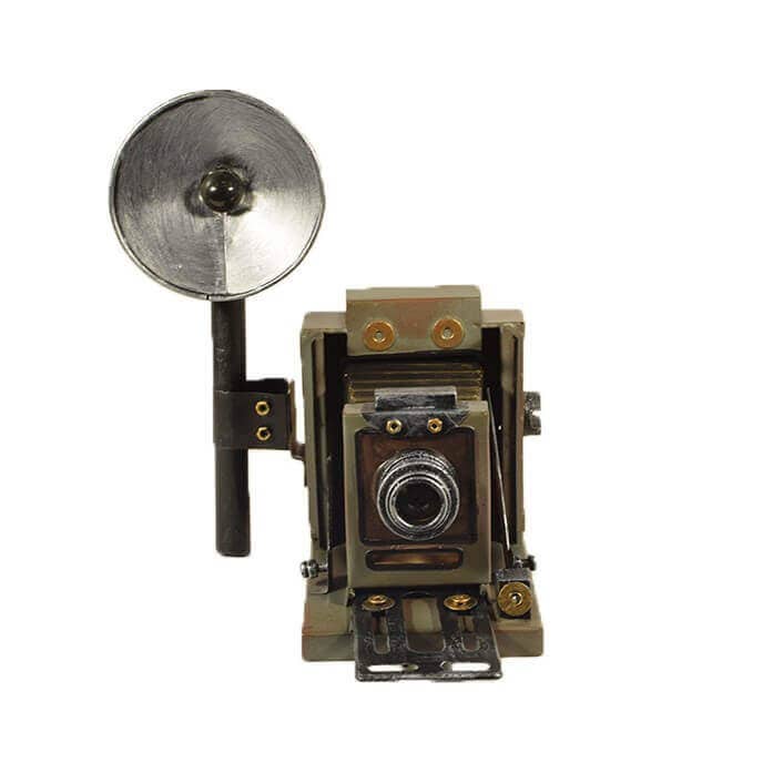 giftland – wholesale Dekorativt bordsobjekt – Retro metalreplika kamera med blixt, 20 cm1