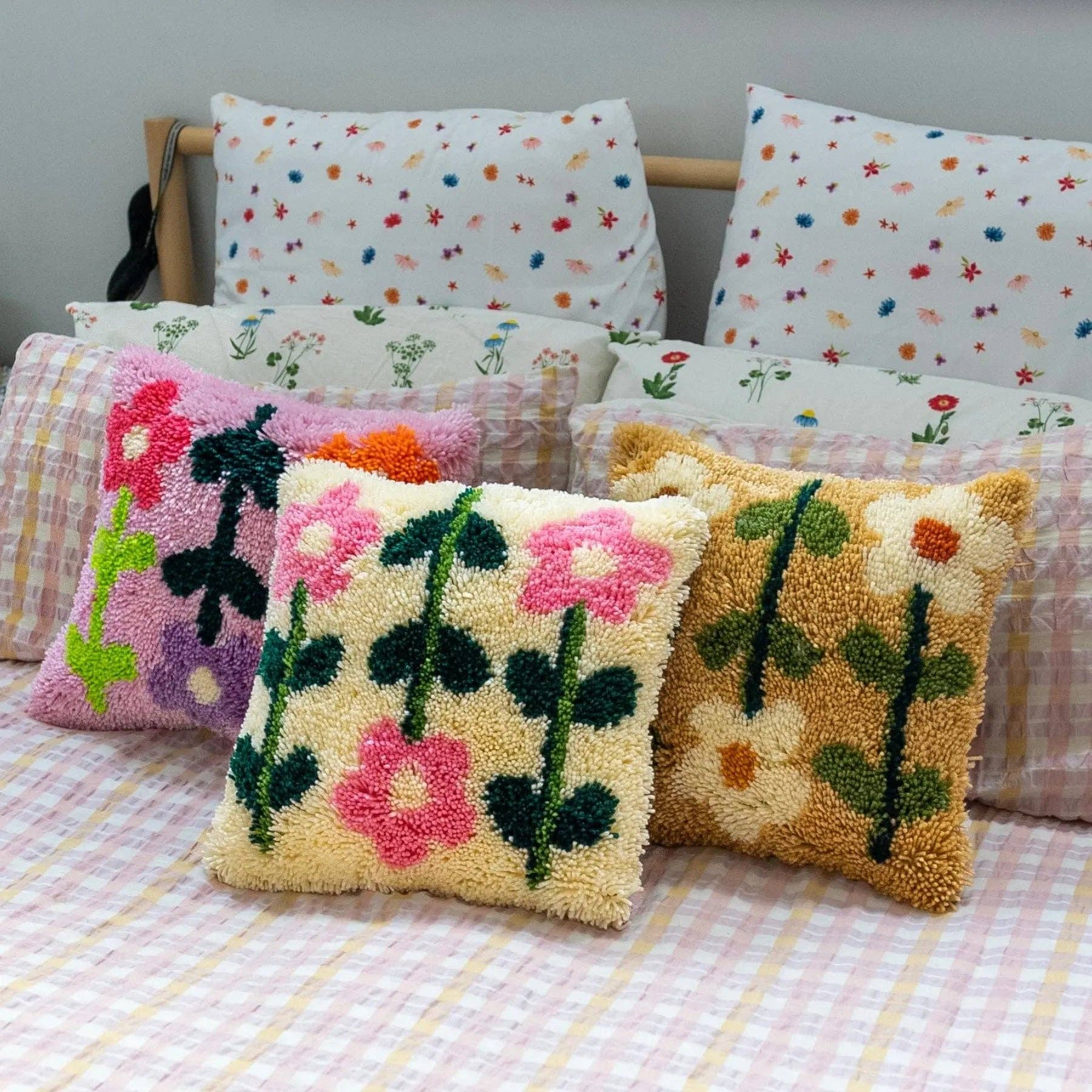 Craft Club – Engroshandel DIY-hobbysæt – PICK OF THE BUNCH TRIO - Pude Sæt0