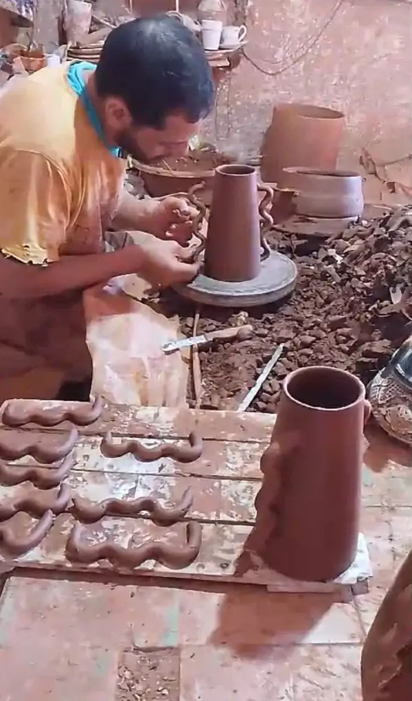 High crafty - Wholesale Vase - Handmade Striped Ceramic Vase with Wavy Handles – 22.5 cm1