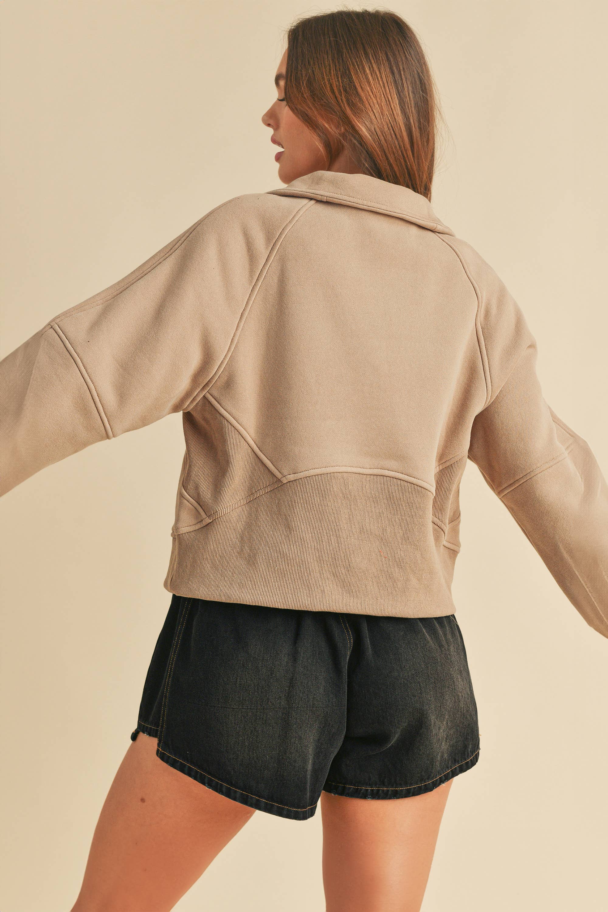 AEMI + CO - Wholesale Sweatshirt - Dames - 950CK Duif, trechterhals, halve ritssluiting, 295