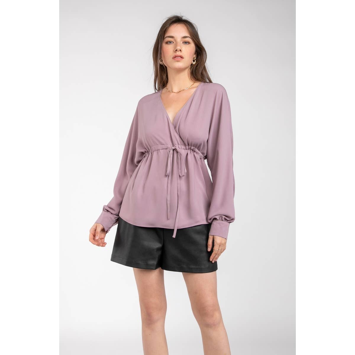 Naked Zebra Rack – Großhandel Bluse – Damen – Bluse mit Raglanärmeln und Bindedetail auf der Vorderseite13