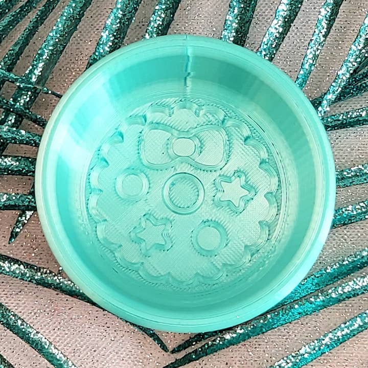 MINI Christmas CHRISTMAS WREATH Bath Bomb Mould - 3D Molds - 3D Printed Shower Steamer Mould for wholesale by Ocean Moulds