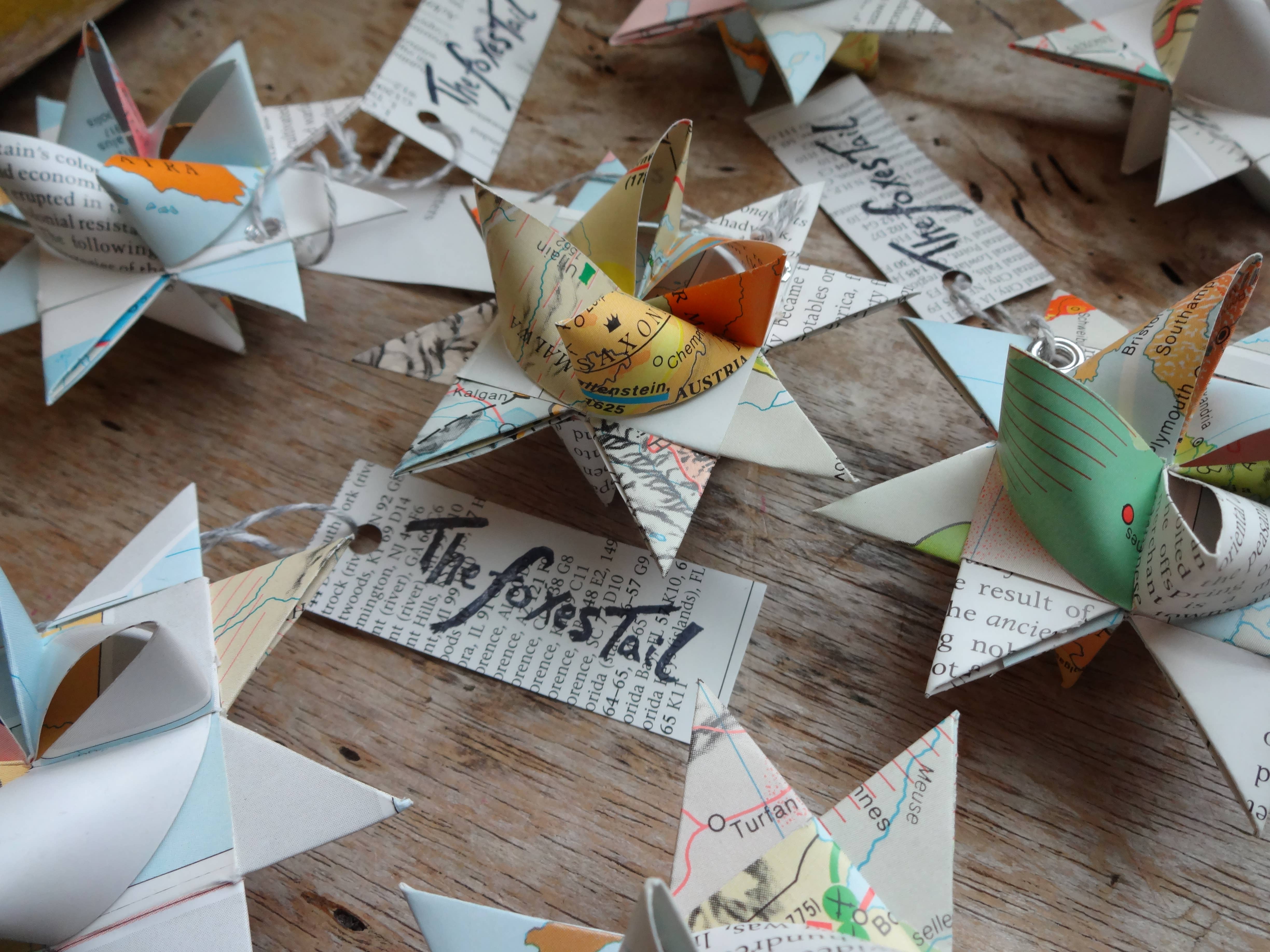 The Foxes Tail – wholesale Ornament – Upcycle Moravian Star Ornament9