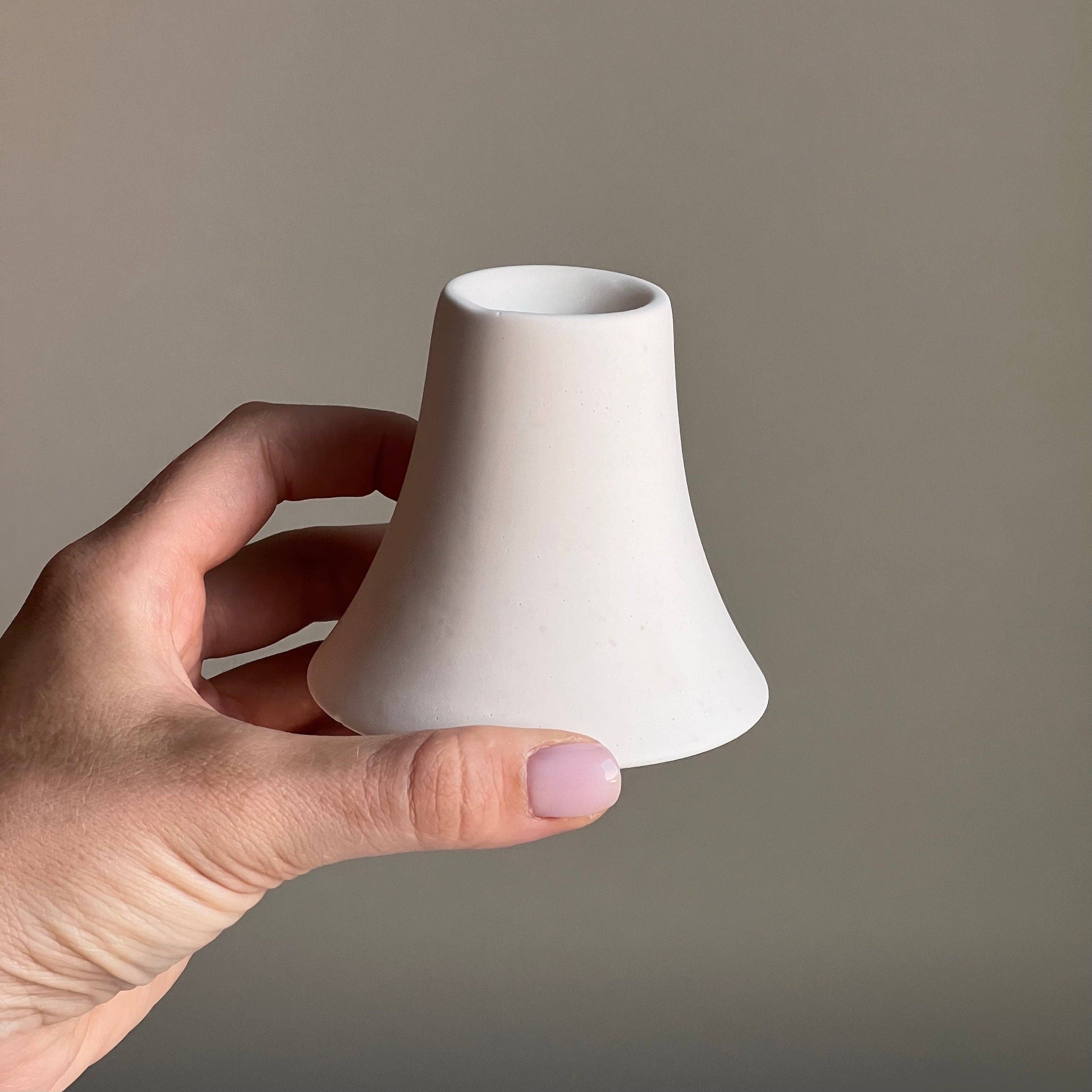 Estelle Studio - Wholesale Candle Holder - Round Jesmonite Candlestick Holder: Minimalist Table Decor2