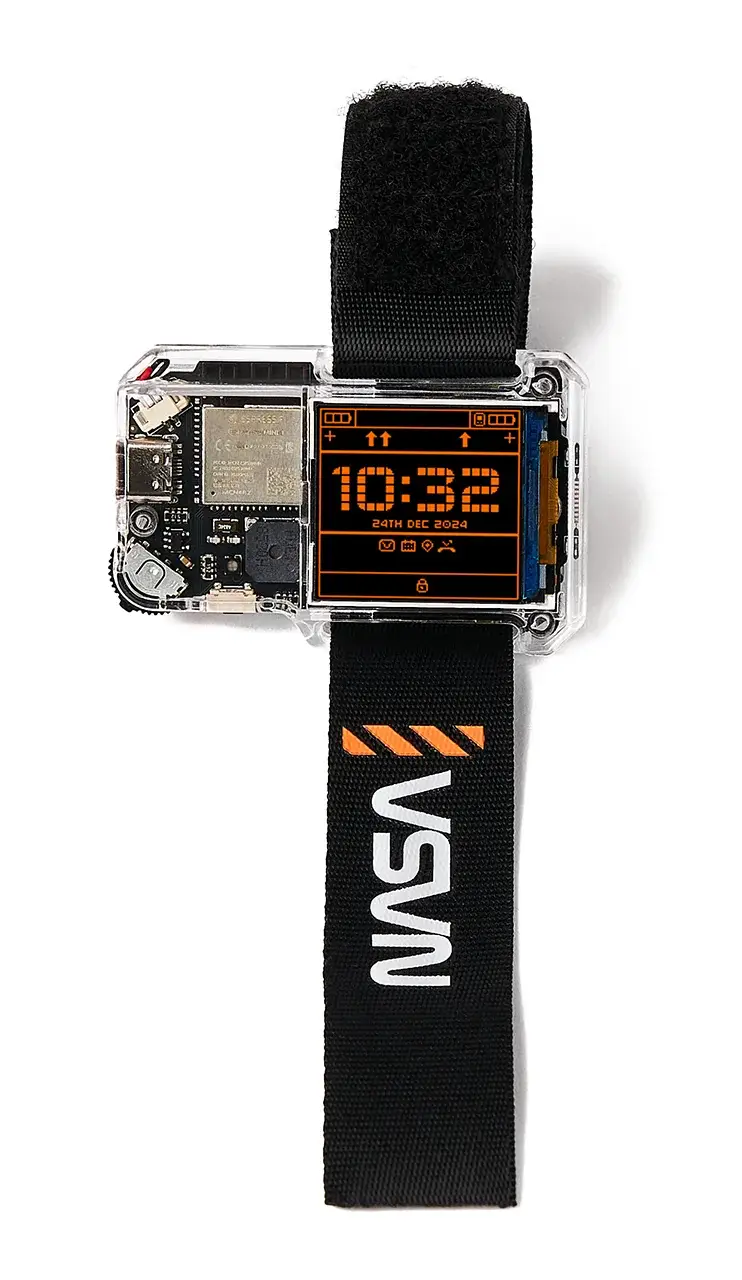 CircuitMess - Wholesale DIY Craft Kit - NASA Artemis Watch 2.03