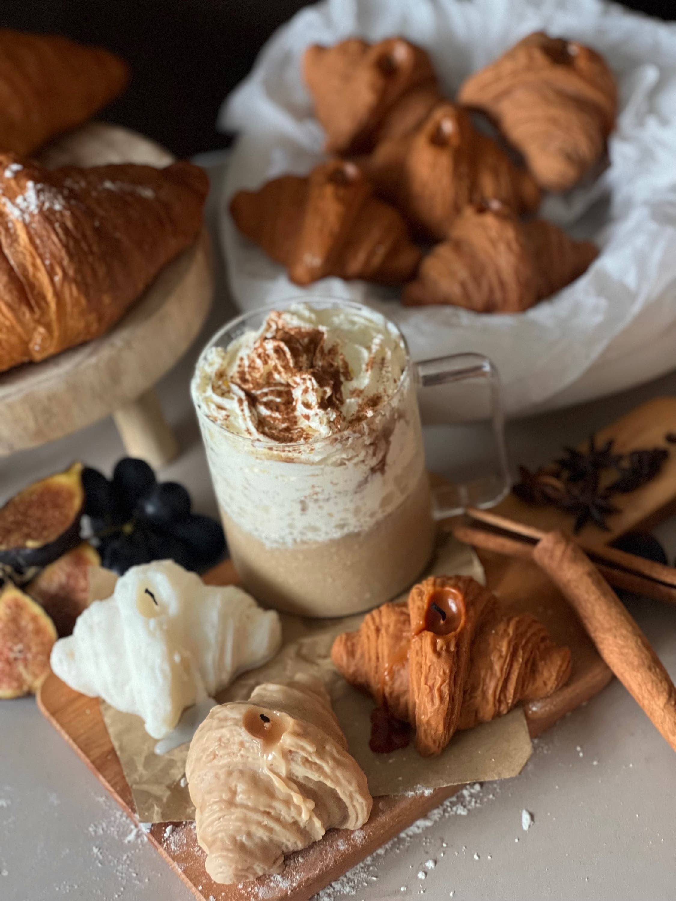 Maison Bohiti - Wholesale Novelty Candle - Soy Wax Croissant Candle|Bakery candle|Breakfast candle2