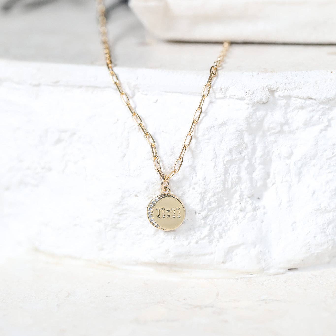 The Gilded Witch - Vendita all'ingrosso Collana con ciondolo/pendaglio - Collana con Ciondolo Moneta 11:11 Angeli: Numerologia e Angelo Custode4