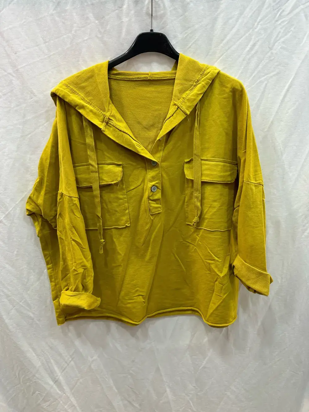 Mimi & Gogo - Wholesale Hoodie - Dames - Mimi & Gogo katoenen hoodie met zakken en knoopsluiting0