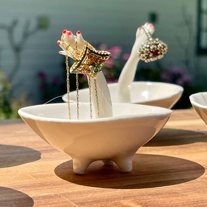 Plato de porcelana para joyas de Barbie Lends a Hand para venta al por mayor de Chrys' Porcelain