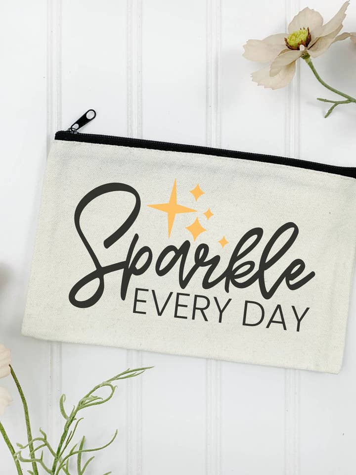 Sparkle Every Day, pochette en toile, trousse de maquillage, trousse à crayons pour la vente par Jeanne Mari & Co