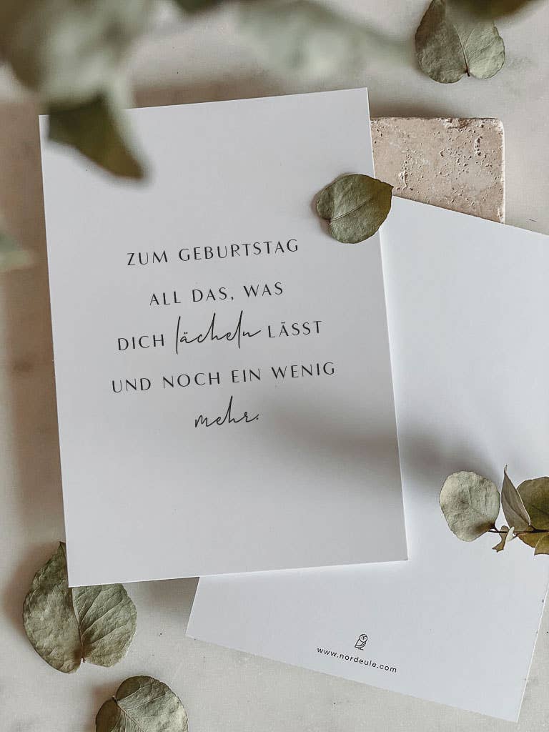 NORDEULE – wholesale Födelsedagskort – Gratulationskort "På födelsedagen: Allt som får dig att le och lite mer."0