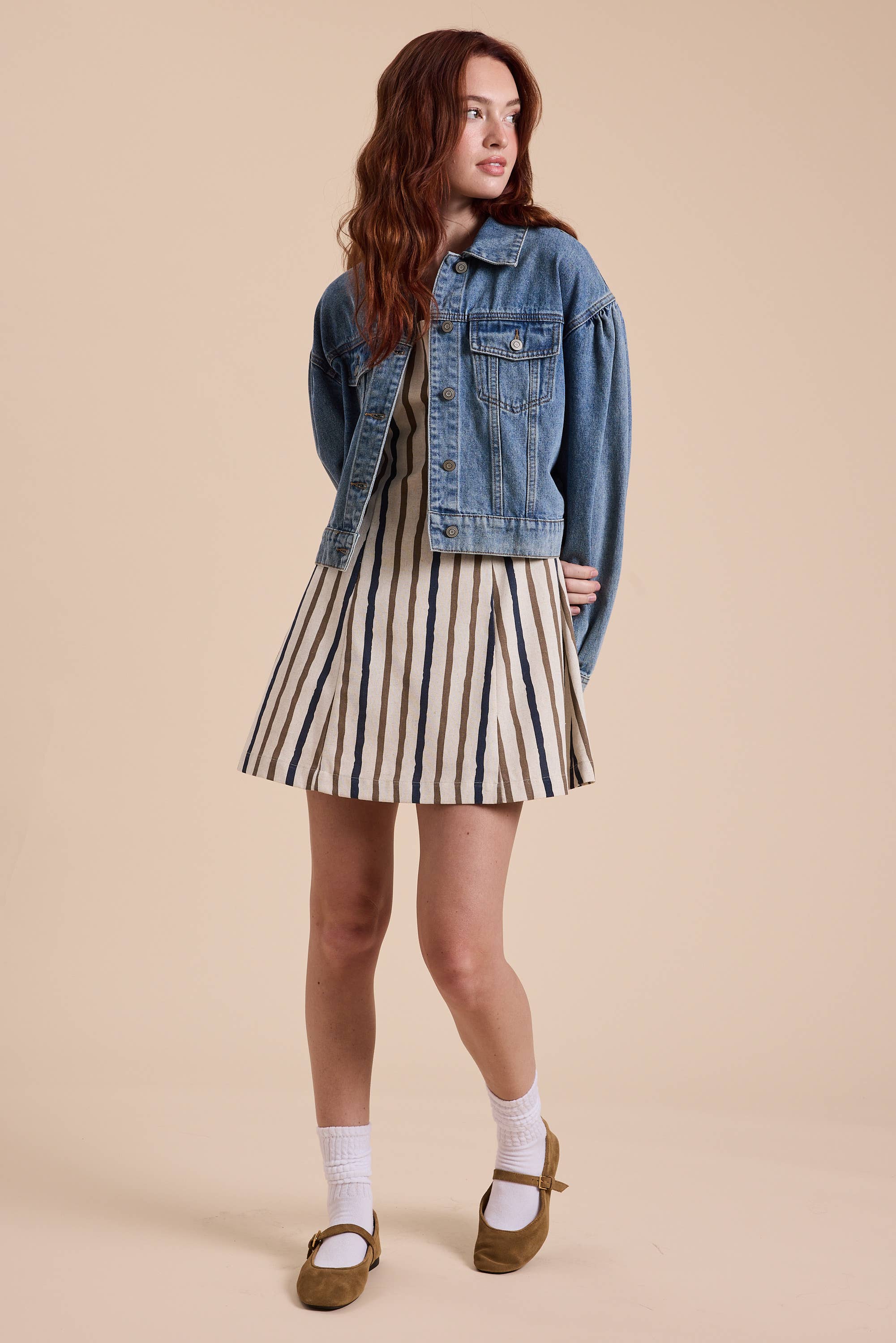 DENIM J4559 GIACCA IN DENIM A MANICHE LUNGHE CON MANICHE A SBUFFO in vendita all'ingrosso su Faire3